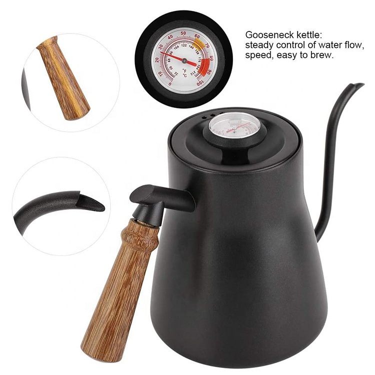 コーヒーのドリッパーの上の木製のハンドルを注ぐドリップ鍋茶入りティーポット