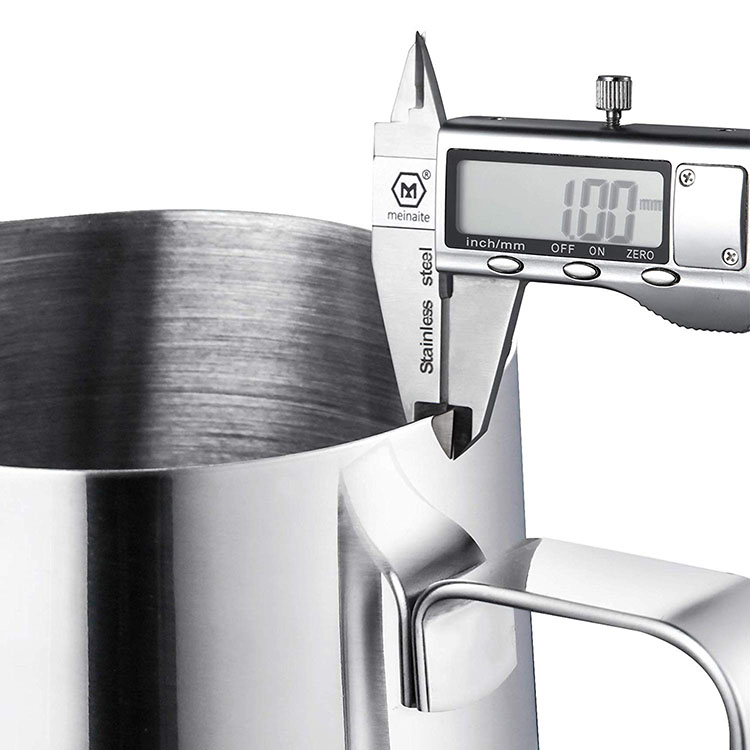 PERS 20OZ 600MLコーヒーミルクカプチーノラテアート泡立てピッチャーバリスタ水差しカップの測定ペンが付いています