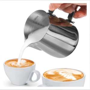 シルバーカラーステンレススチールの泡立てたピッチャーミルクの泡立て器水着ラテPourer Cappuccinoコーヒー水差し
